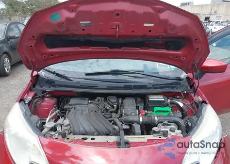 2015 Nissan Versa Note S (Sr)/S Plus/Sl/Sr/Sv z USA, uszkodzony, nr VIN 3N1CE2CP5FL419012